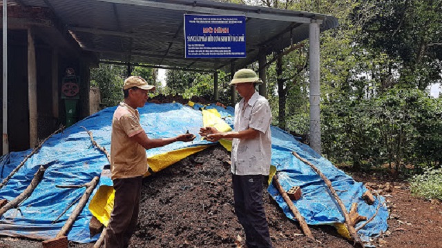 Góc chia sẻ: Cách ủ vỏ cà phê, vỏ trấu, vỏ lạc chi tiết nhất 5 Ủ phân hữu cơ nên thành từng đống và các bạt che chắn