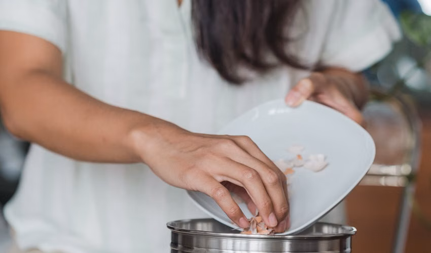 Bảo quản chế phẩm EM nơi mát và tránh nắng